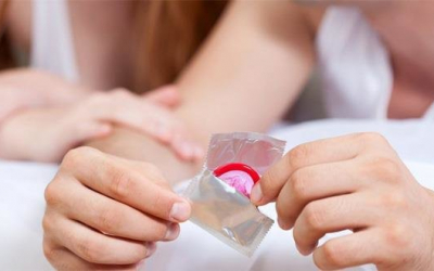 Dùng bao cao su có khả năng mang thai không?